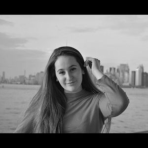 Meet your Posher, Laurie